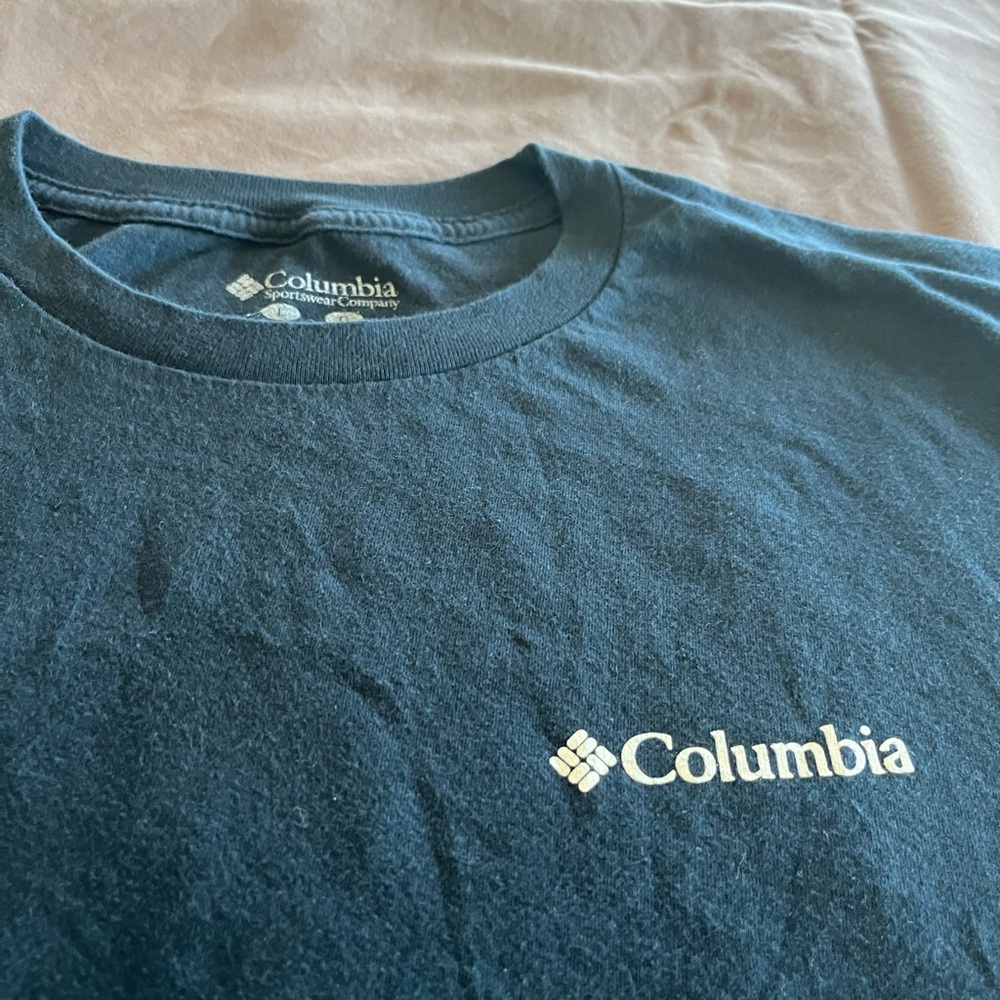 Columbia Men's Short Sleeve Logo T-Shirt in Navy